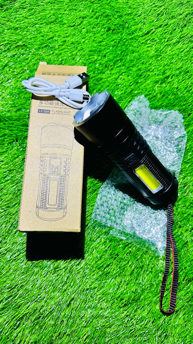 Heavy Duty Zoom Flash Light